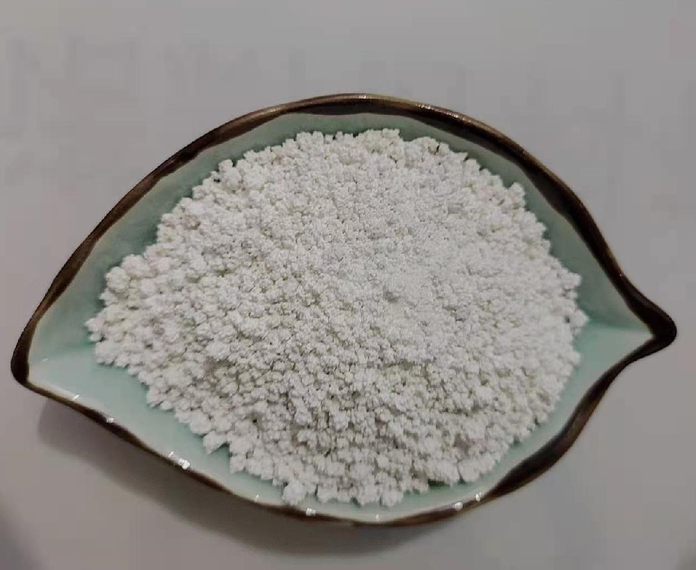Anhydrous calcium chloride prickly ball