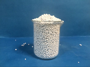 Anhydrous calcium chloride prickly ball